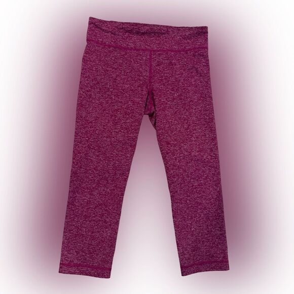 Women’s Under Armour Size Small Comoression Capri Leggings Pink - Picture 1 of 5